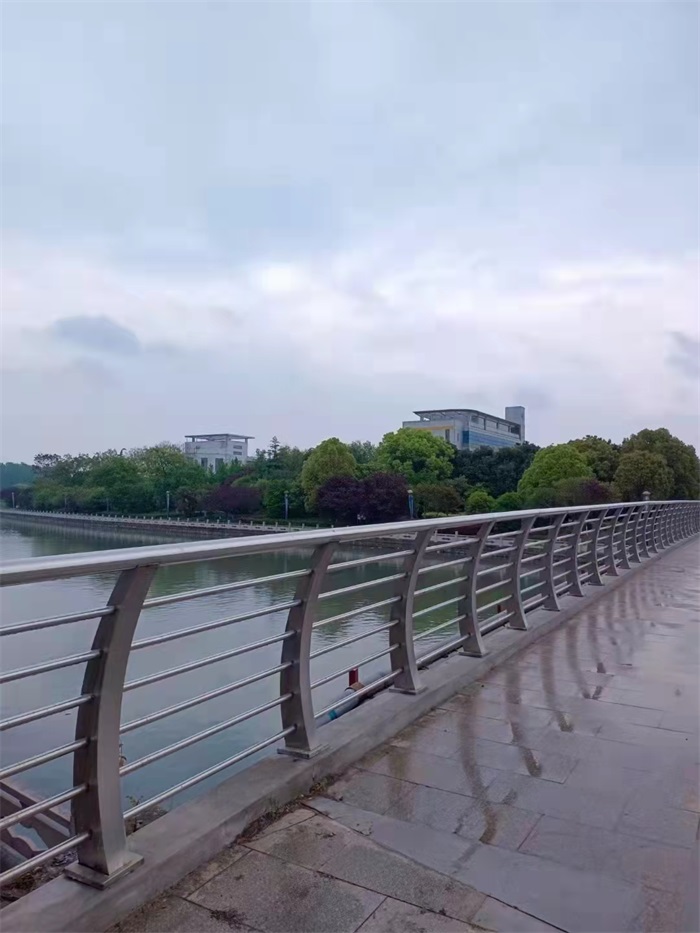 不鏽鋼橋梁（liáng）護欄