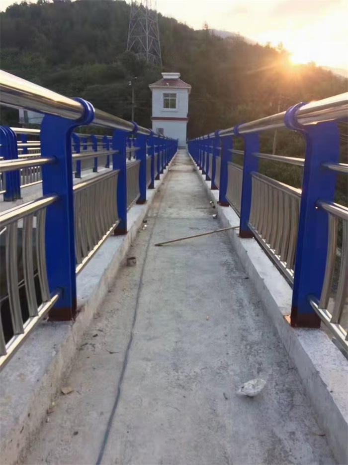 不鏽鋼防撞護欄