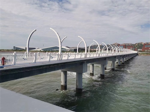橋（qiáo）梁防撞護欄